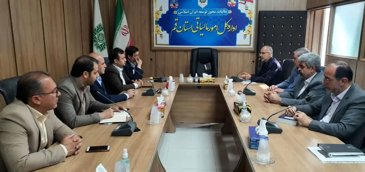 دیدار شهردار قم با مدیرکل امور مالیاتی استان