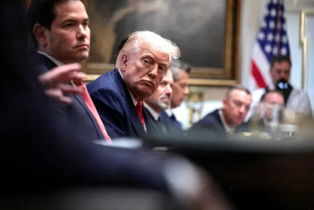 ترامپ دموکرات‌ها را به گروگان‌گیری ارتش و ملت آمریکا در تعطیلی دولت متهم کرد