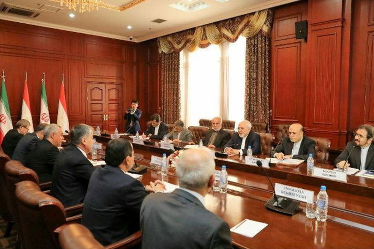 ظریف با همتای تاجیکستانی خود دیدار کرد