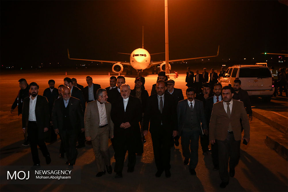 استقبال از ظریف در فرودگاه نجف