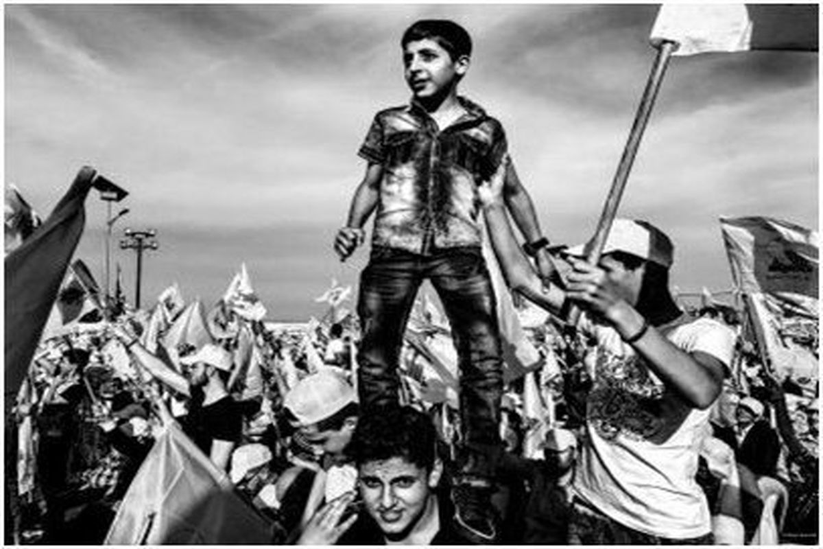 عکس برگزیده جشنواره عکس پراگ نصیب حزب الله شد