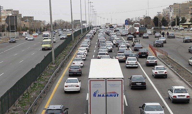 ترافیک در محورهای هراز و کندوان سنگین است/ لغزندگی محورهای استان مازندران