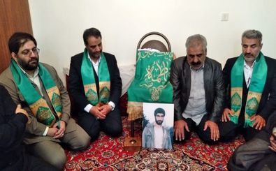 دیدار خادمان کریمه اهل بیت(س) با خانواده شهید رحیمی در کرمانشاه