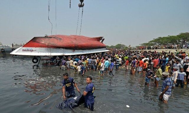 برخورد دو کشتی در بنگلادش/ 26 تن کشته شدند