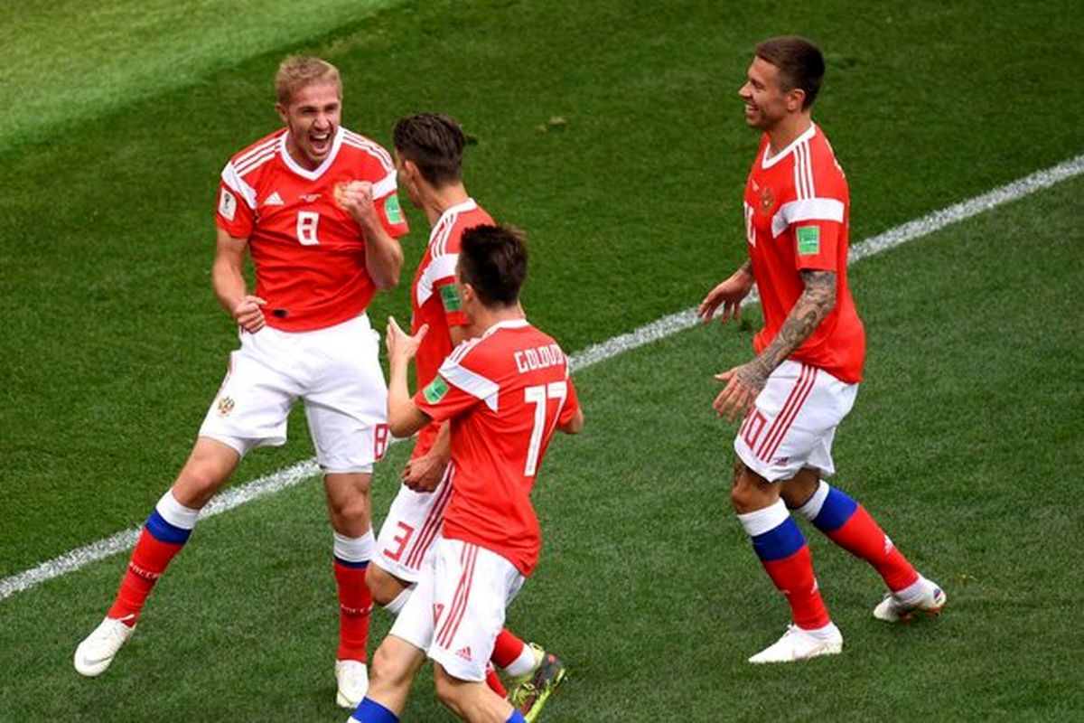 روسیه گل چهارم را به عربستان زد/ دنیس چریشف گل دوم خود را به عربستان زد