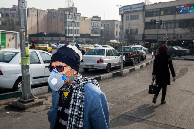 شهروندان از وسیله نقلیه شخصی استفاده نکنند/آلودگی هوای تهران در مرز هشدار