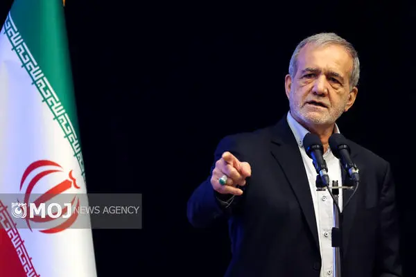 پرستاران خط مقدم مبارزه با بیماری‌ها و حفظ سلامت جامعه هستند