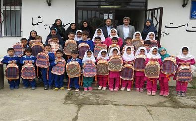  370 بسته‌ لوزام کمک آموزشی به دانش آموزان مناطق روستایی فومن اهدا شد