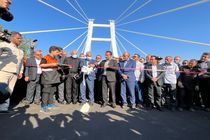 افتتاح پل کابلی آستانه اشرفیه پس از ۱۳ سال انتظار