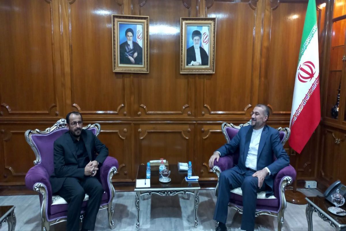 وزیر خارجه ایران با مقامات یمن دیدار کرد