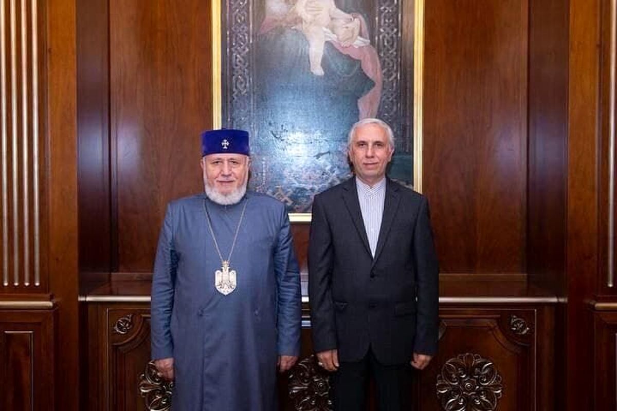 دیدار سفیر ایران در ارمنستان با رهبر دینی ارامنه