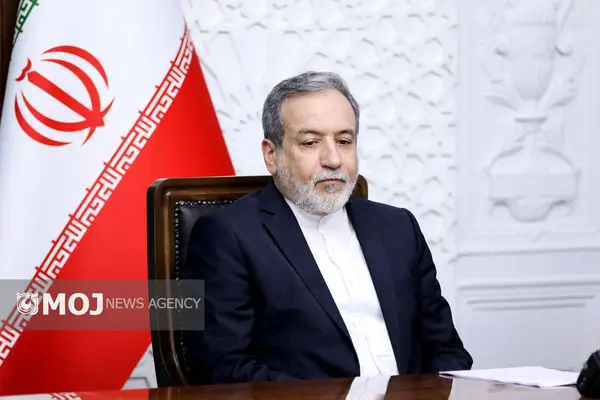 عراقچی قهرمانی تیم ملی کشتی آزاد ایران در مسابقات جهانی را تبریک گفت