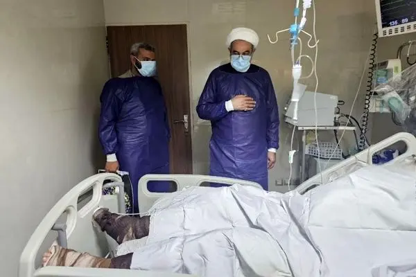 رئیس سازمان قضایی نیرو‌های مسلح از مجروحین تجاوز ددمنشانه رژیم منحوس صهیونی عیادت کرد