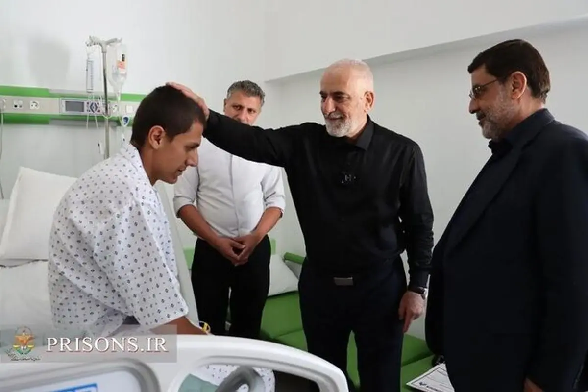 رئیس سازمان زندانها از مجروحین حمله جنایتکارانه رژیم صهیونیستی به اوین عیادت کرد