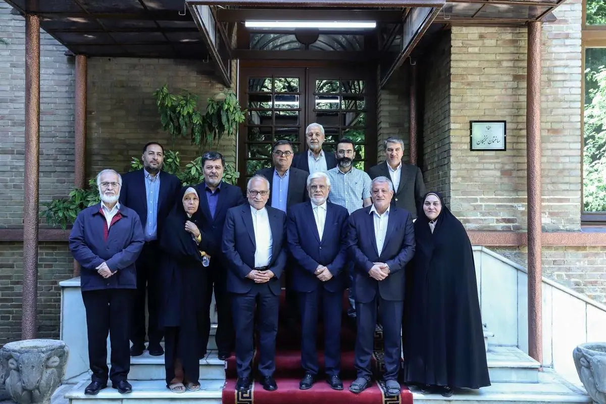 رابطه خوب دولت با رهبر انقلاب سرمایهای برای دولت در حل مشکلات اساسی کشور است