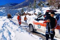 امدادرسانی به ۶۰۰ مسافر گرفتار در برف در کردستان