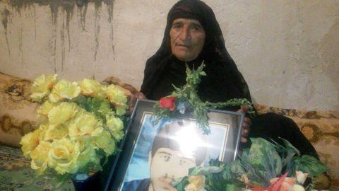 درخواست مادر شهید دیشموکی از مسوولان کهگیلویه و بویراحمد (+تصاویر)