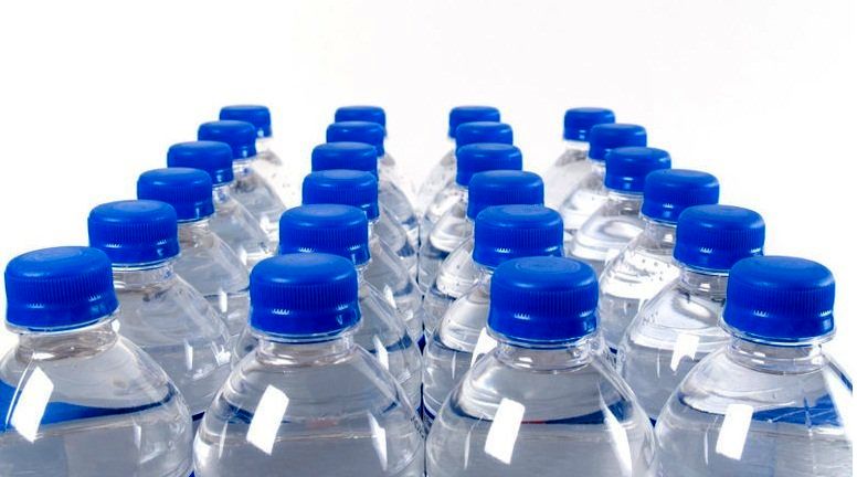فروش آب‌های بسته‌بندی ۲۷ درصد افت کرد