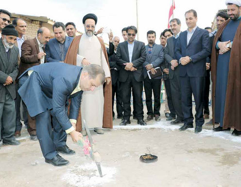 کلنگ احداث هفت مدرسه در منطقۀ سنگان به زمین زده شد