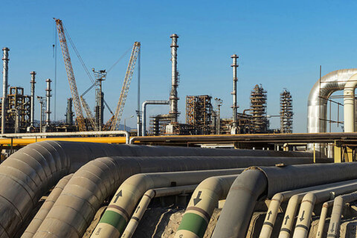 ارسال بیش از ۶۶۰ میلیون لیتر فرآورده های نفتی از منطقه خلیج فارس به استان های همجوار