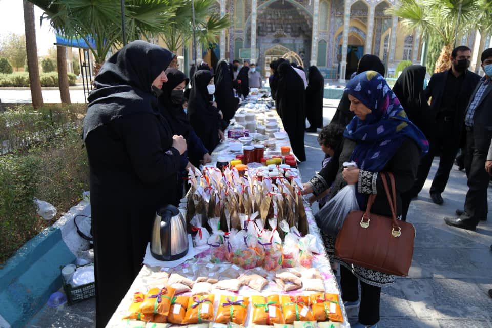 جشنواره غذای سالم و ایرانی در آستان مقدس امامزاده سید جعفر محمد (ع) برگزار شد