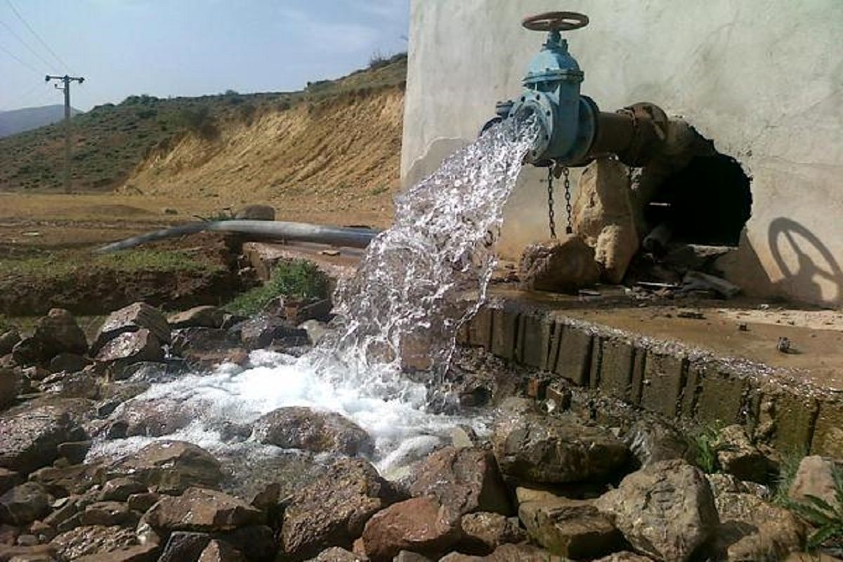 تامین پایدار آب شرب 4 شهر و  20 روستای منطقه کویری جرقویه در فصل تابستان