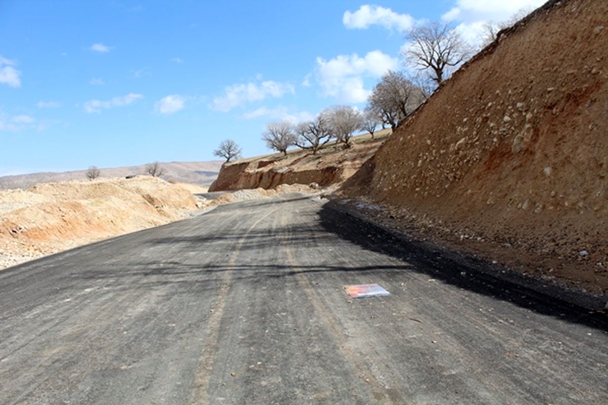 جاده چشمه چاهی- سفیدخانی با مساعد شدن شرایط جوی تکمیل و به بهره برداری می رسد