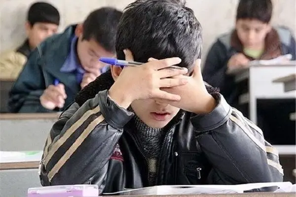 آموزش و پرورش به دانش‌آموزان با خط ۱۵۷۰ مشاوره می‌دهد