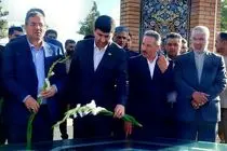 وزیر ارتباطات به شهدای ارومیه ادای احترام کرد