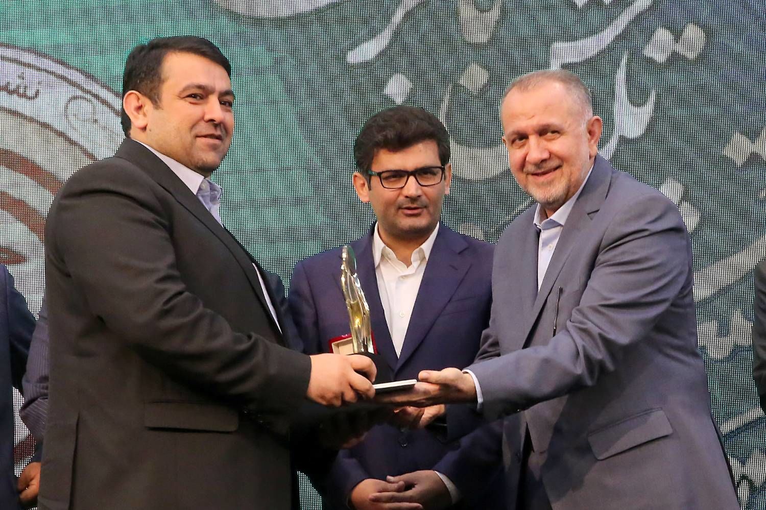 قدردانی بنیاد برکت از عملکرد بانک ملی ایران در ایجاد فرصت های شغلی در کشور