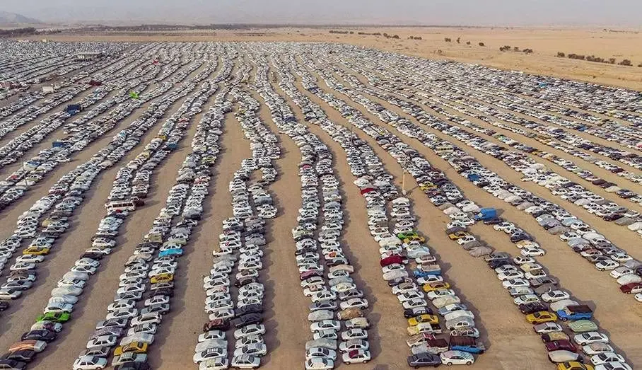 تصاویر هوایی از پارکینگ‌های مرز مهران + فیلم