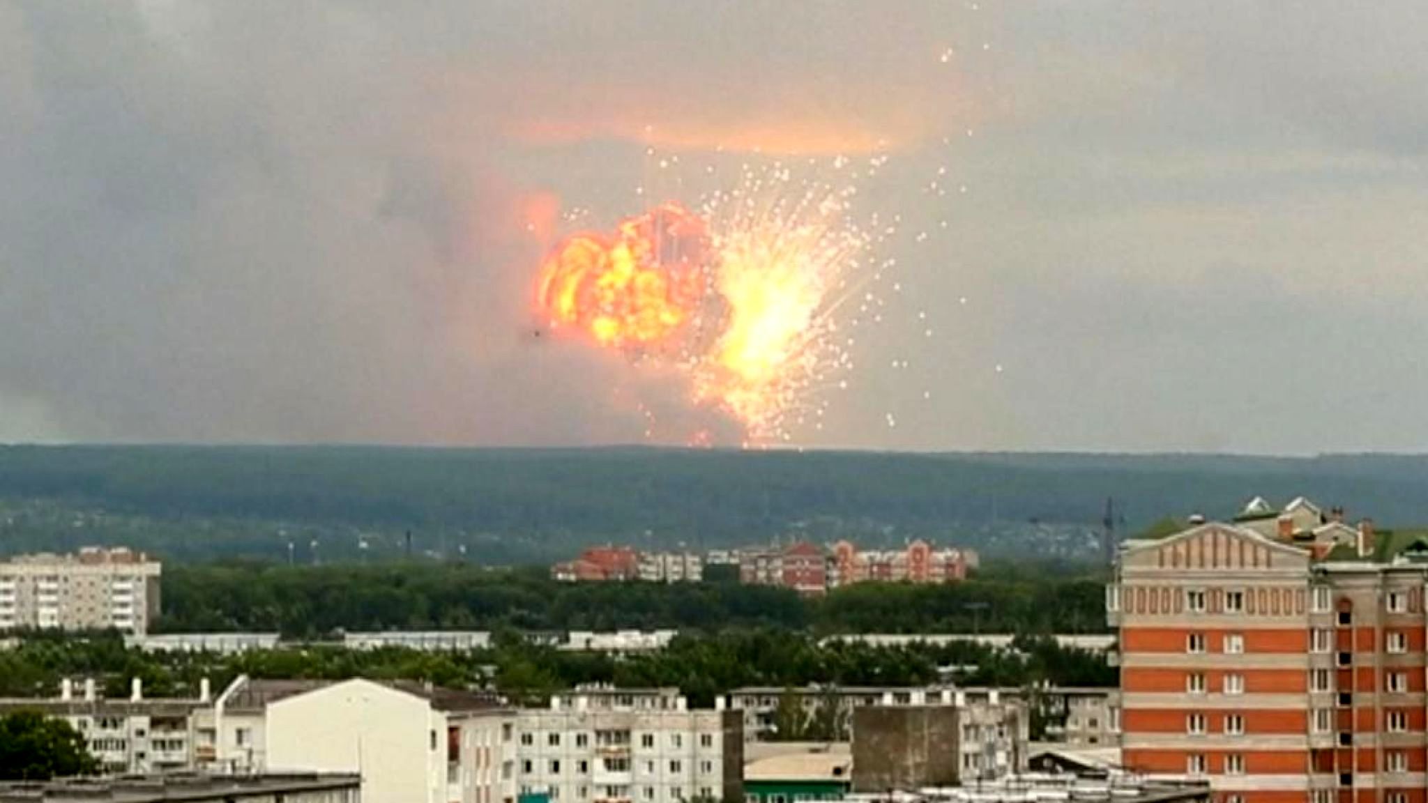  Russia’s military depot fire left 12 injured, 1 missing