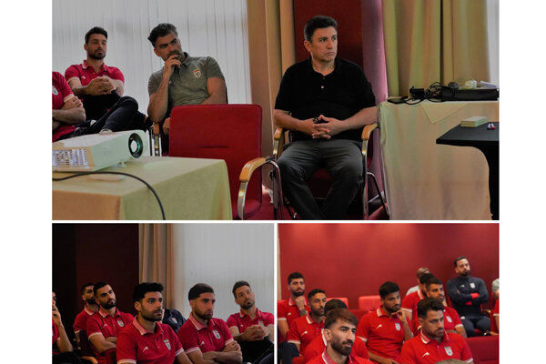 جلسه فنی کادر فنی برای بازیکنان تیم ملی قبل از دیدار با بلغارستان برگزار شد