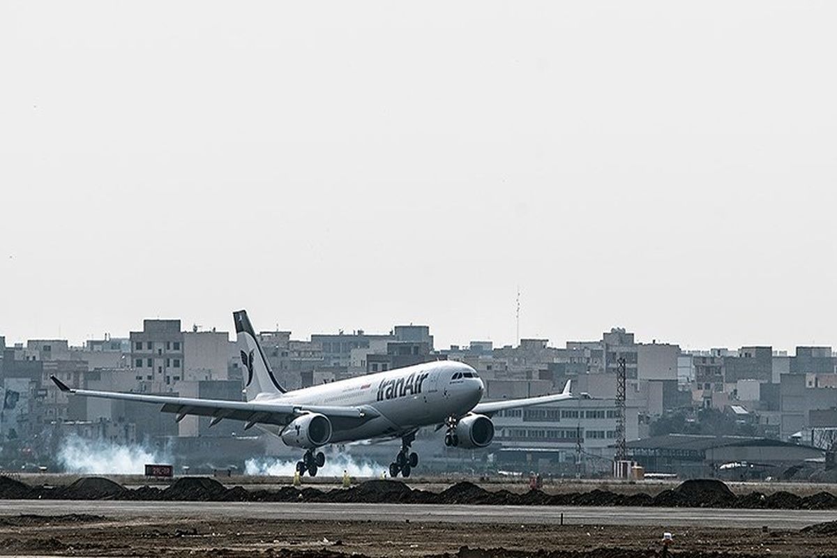 ترکیدگی تایر سمت راست هواپیمای مشهد-اردبیل؛ 163 مسافر جان سالم به در بردند