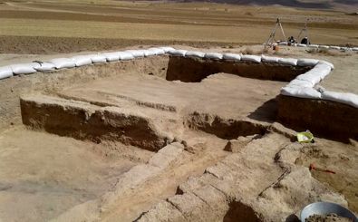 عملیات باستان شناختی در تپه 7 هزار ساله گل افشان سمیرم
