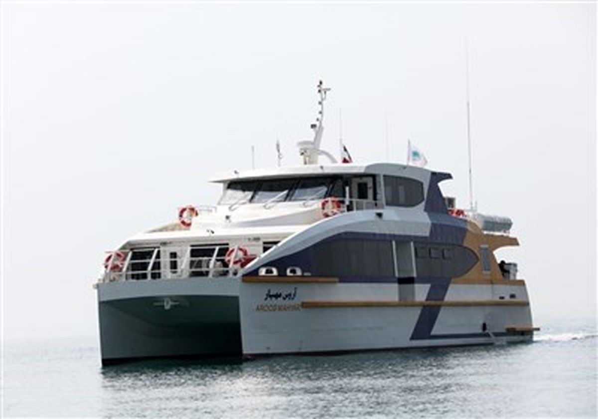 شناورهای سبک از تردد دریایی در غرب جزیره لاوان خودداری کنند