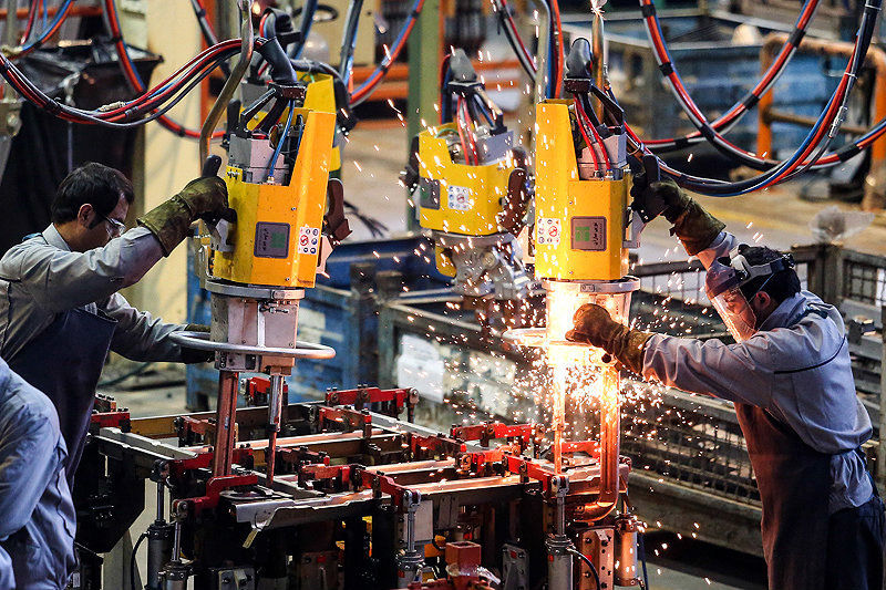 رفع مشکلات بیش از 16 واحد تولیدی و صنعتی در اردبیل  