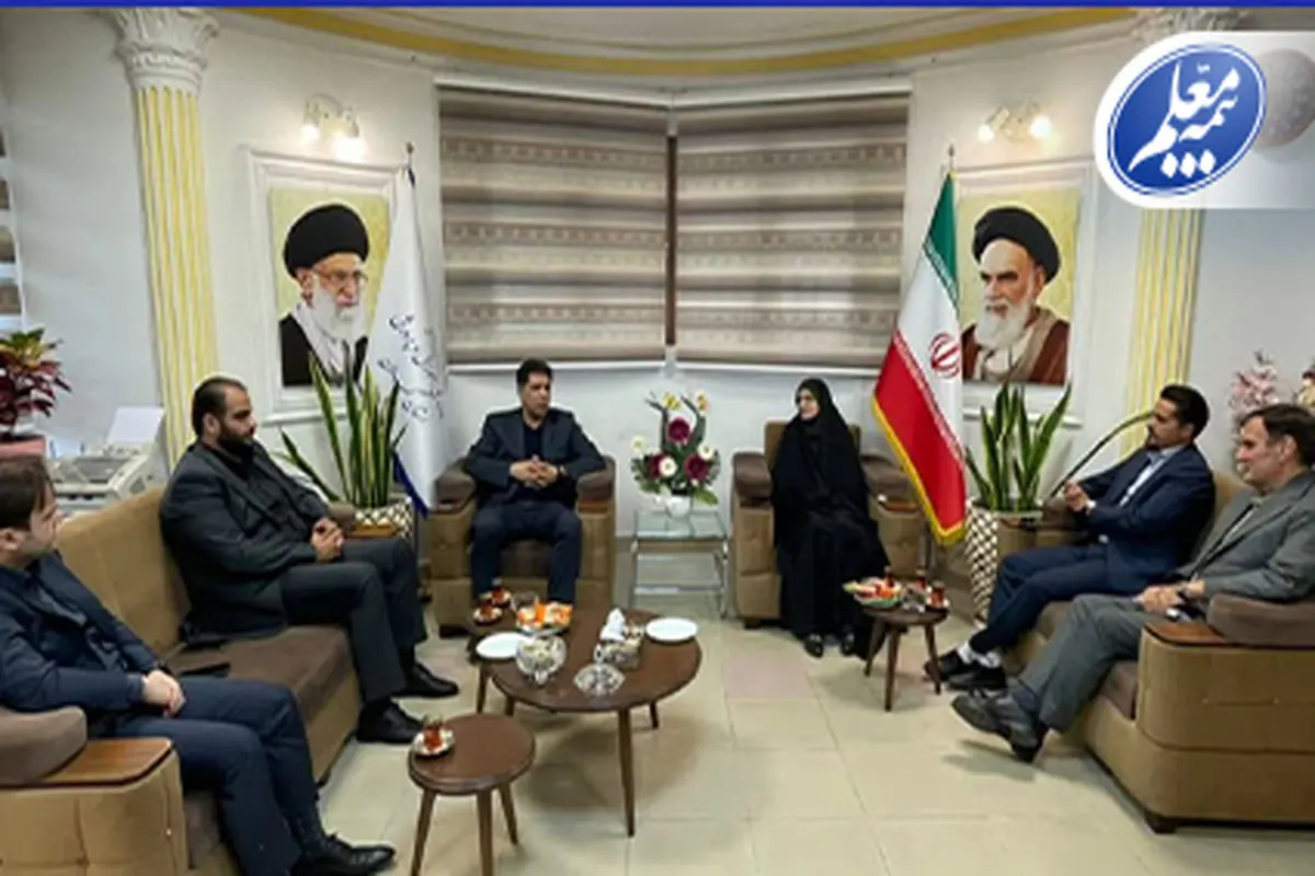 دیدار نمایندگان بیمه معلم با مدیرکل آموزش و پرورش گیلان