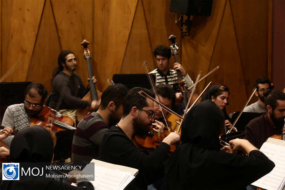 بازآفرینی قطعه «شورآفرین» حسین دهلوی توسط ارکستر ملی ایران