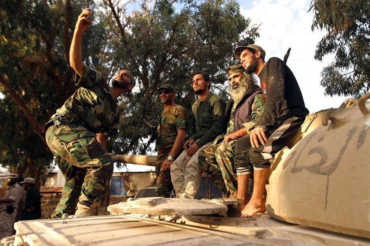 خلیفه حفتر به نیروهای خود دستور پاکسازی مخالفان در لیبی را داده است 