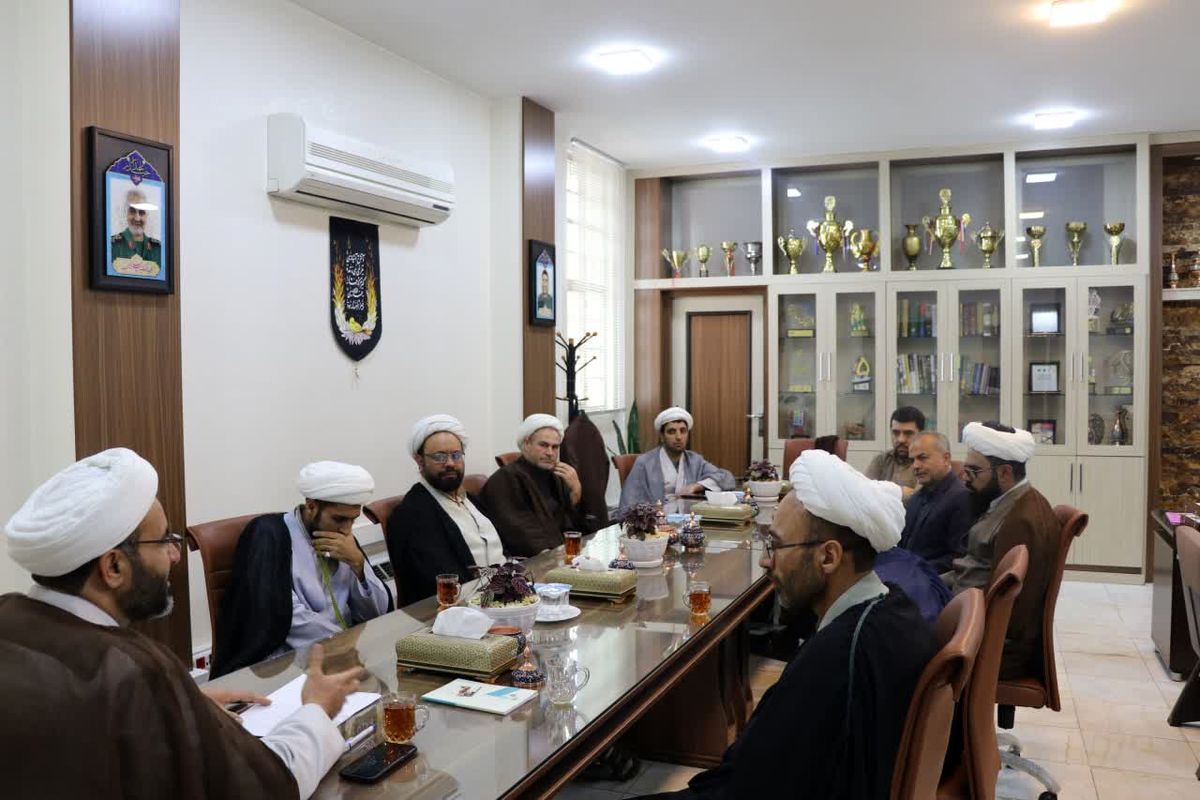 برگزاری سومین نشست فصلی ائمه جماعات مناطق و سازمان های وابسته به شهرداری نجف آباد