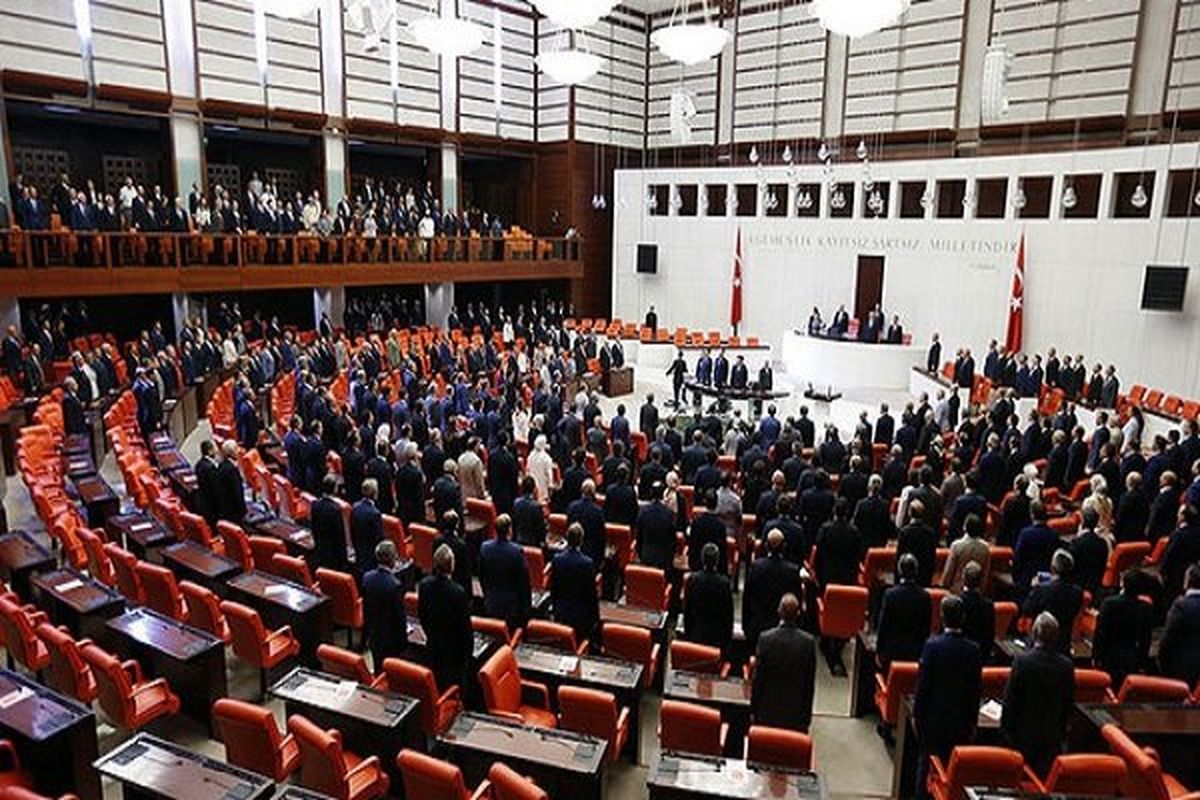پلیس ترکیه تخلیه پارلمان این کشور را تکذیب کرد