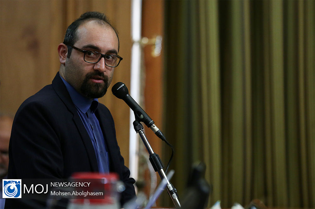 تذکر شورای شهر تهران به پیروز حناچی به دلیل تمدید نکردن قرارداد جانبازان بازنشسته