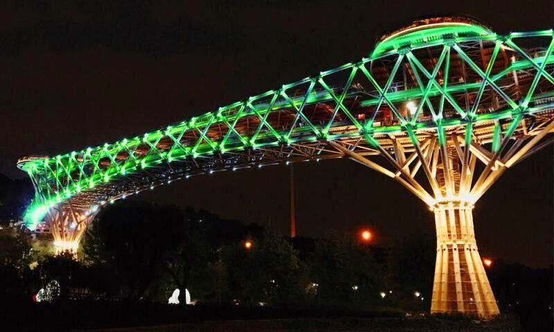 پل طبیعت امشب سبز می‌شود