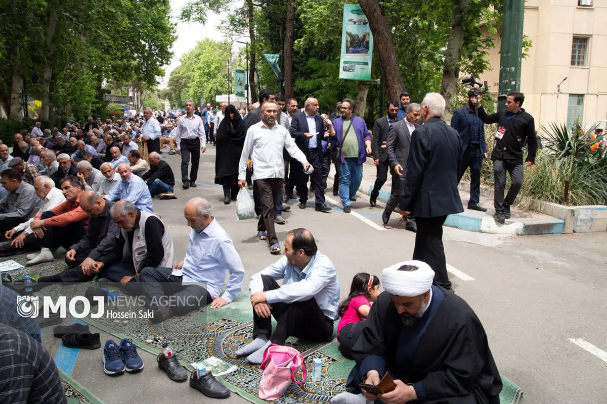 میز ارتباطات مردمی وزارت کار در نماز جمعه تهران