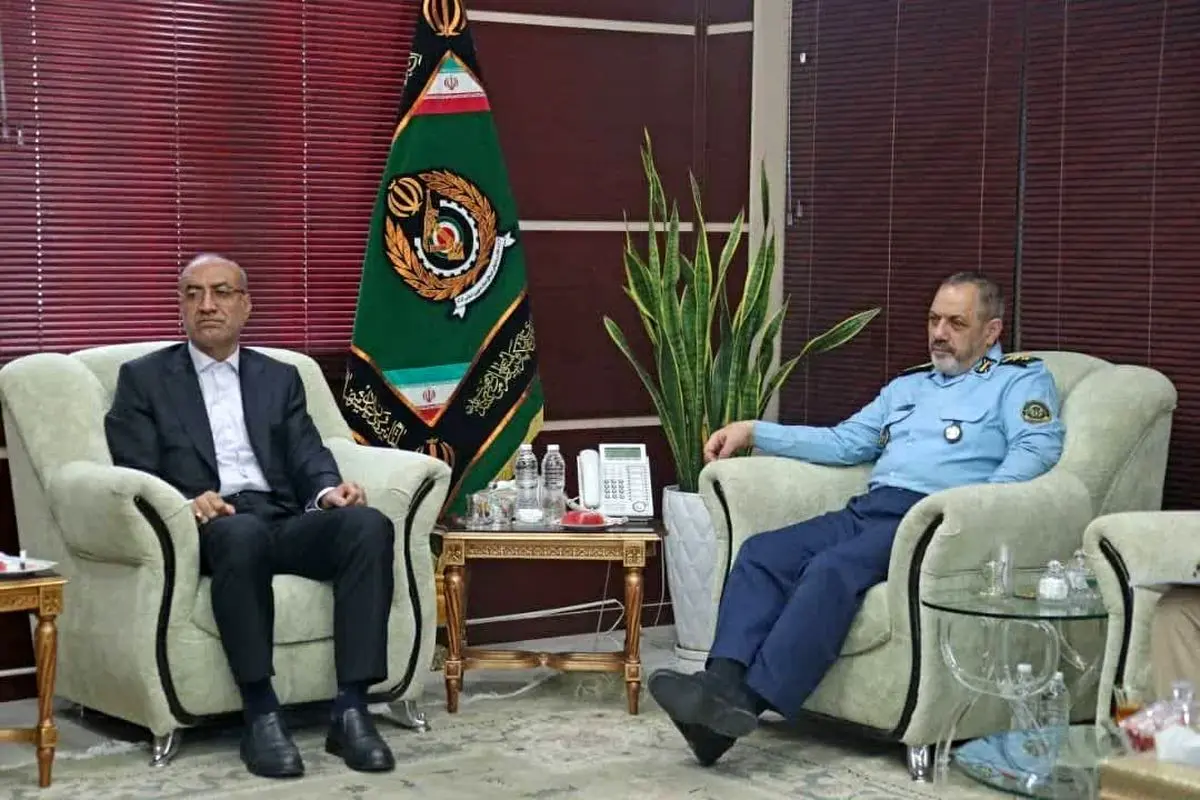 استاندار کرمانشاه با وزیر دفاع با محوریت پیگیری طرحهای کلان استان دیدار و گفتگو کرد