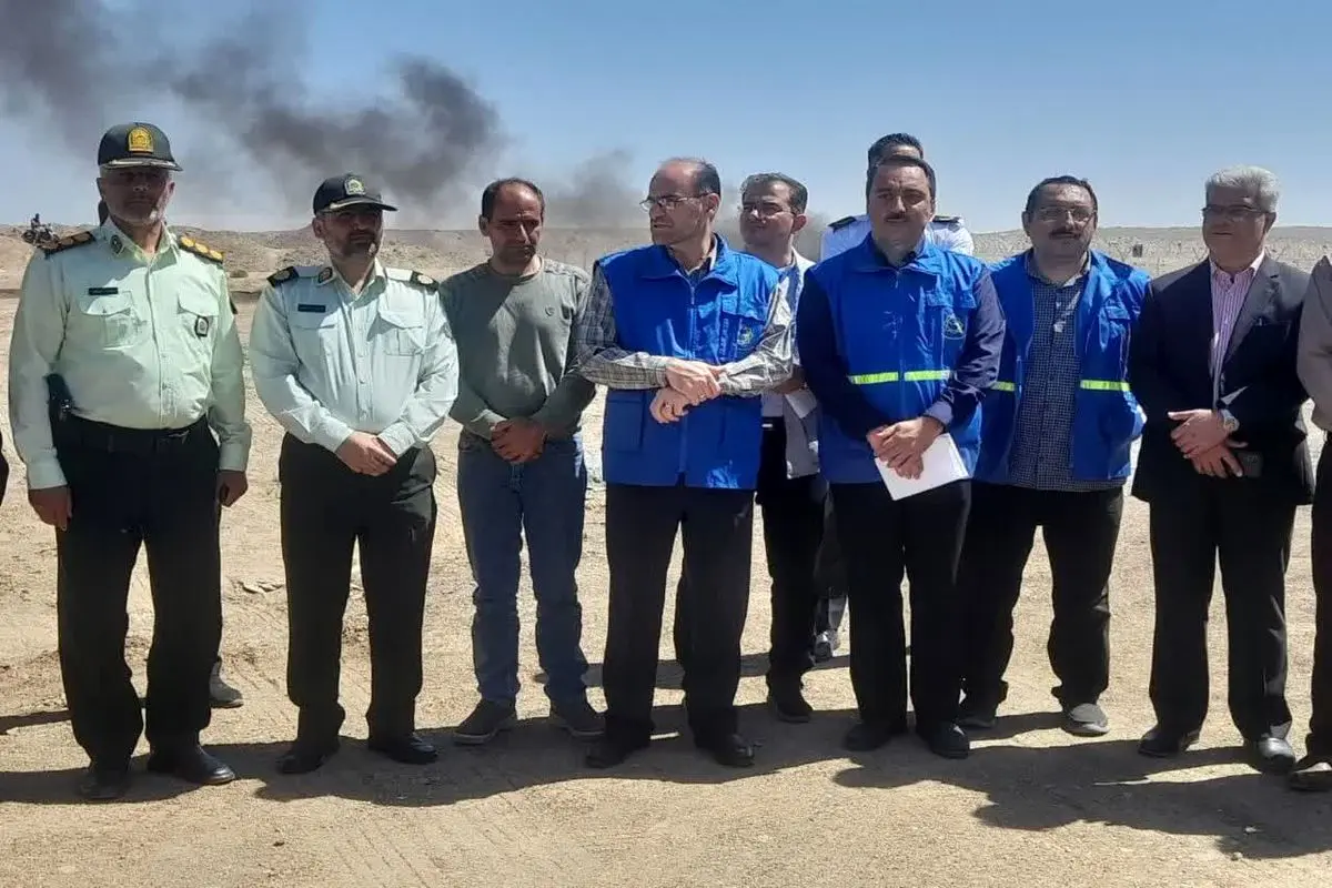 مانور عملیاتی مهار آتش سوزی در منطقه چرم سازی شهرستان بوئین زهرا برگزار شد