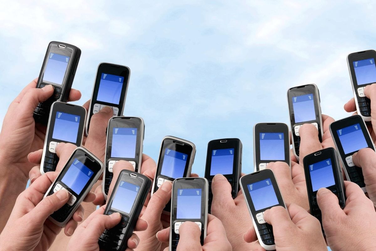 سالانه ۶۵۰ هزار تن موبایل در آمریکا دور ریخته می شود