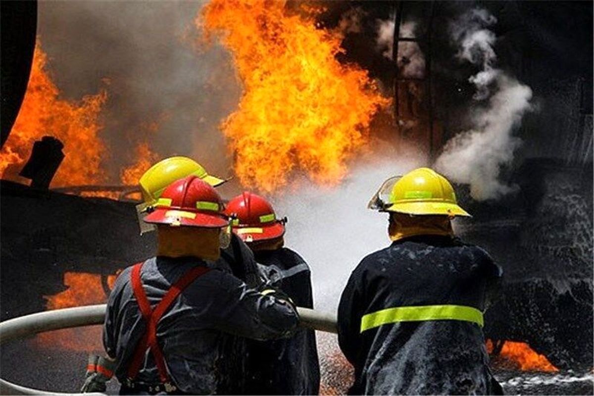 آتش‌سوزی در یک ساختمان متروکه در پارک ارم