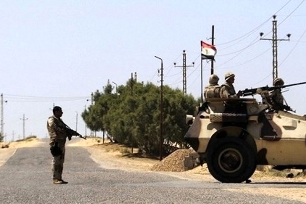 انفجار تروریستی در شمال مصر جان چهار نظامی را گرفت